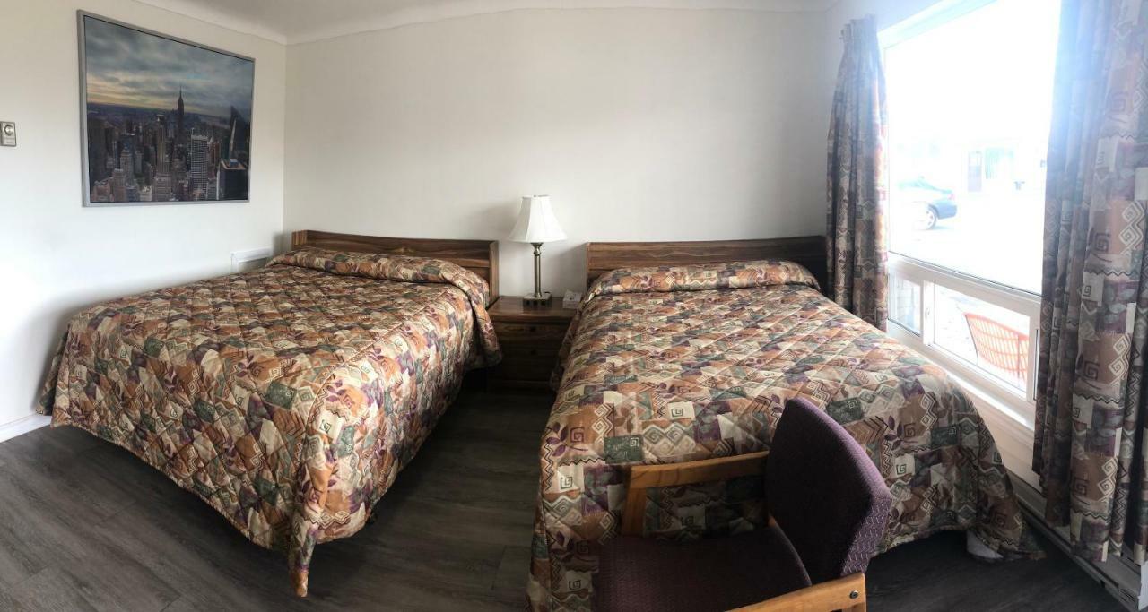 Century Motel 콘웰 외부 사진